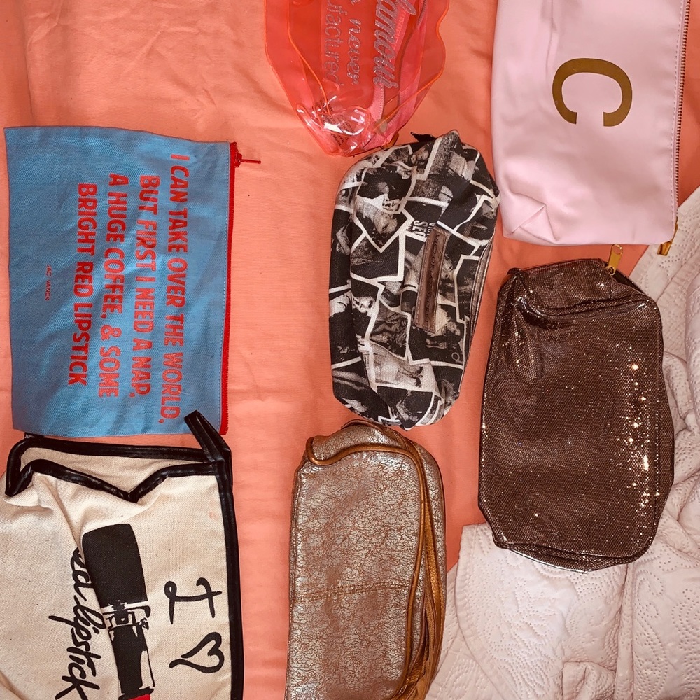 Multiple makeup bags - Picture 5 of 5